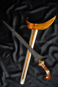 Keris Pamor Junjung Derajad