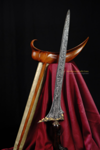 Keris Tinatah Emas