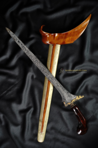 Keris Tinatah Emas